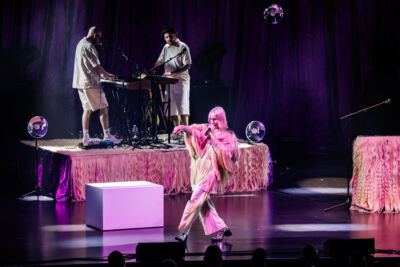 Alice On The Roof @ Koninklijk Circus, picture 17, photographed by Jürgen Bruynooghe - FrontView Magazine