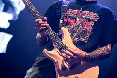 Neck Deep @ Vorst Nationaal, picture 4, photographed by Anoek Houben - FrontView Magazine