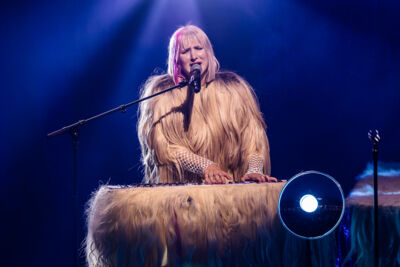 Alice On The Roof @ Koninklijk Circus, picture 16, photographed by Jürgen Bruynooghe - FrontView Magazine