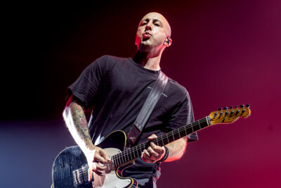 Simple Plan @ Vorst Nationaal, picture 6, photographed by Anoek Houben - FrontView Magazine