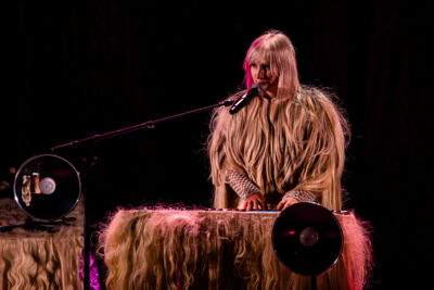 Alice On The Roof @ Koninklijk Circus, picture 3, photographed by Jürgen Bruynooghe - FrontView Magazine