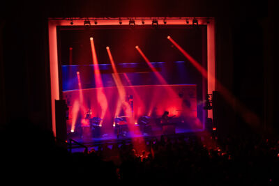 FKJ @ De Roma, picture 15, photographed by Luca Depuydt - FrontView Magazine