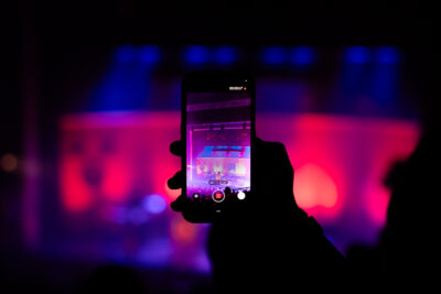 FKJ @ De Roma, picture 6, photographed by Luca Depuydt - FrontView Magazine