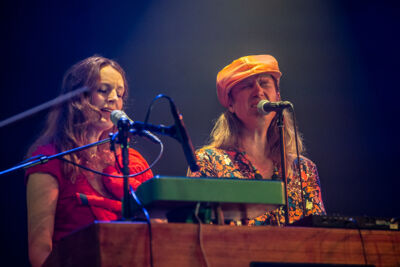 Stef Kamil Carlens & The Poem @Handelsbeurs Gent, foto 12, foto's door Raf Van Daele - FrontView Magazine