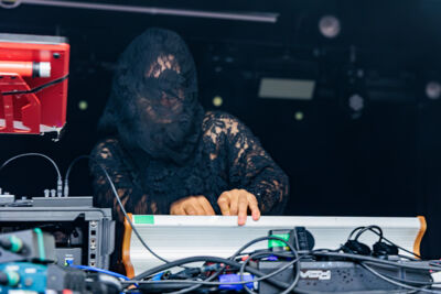 Ijsland @ Trix Club, picture 4, photographed by Peter Smet - FrontView Magazine
