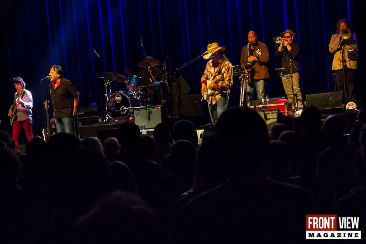 Southside Johnny and the Asbury Jukes - 23