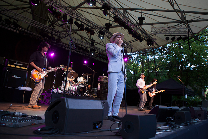 The Tragically Hip @ OLT Rivierenhof, picture 6, photographed by Dorien Goetschalckx - FrontView Magazine