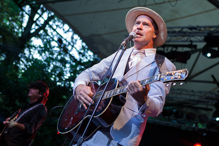 The Tragically Hip @ OLT Rivierenhof, picture 10, photographed by Dorien Goetschalckx - FrontView Magazine