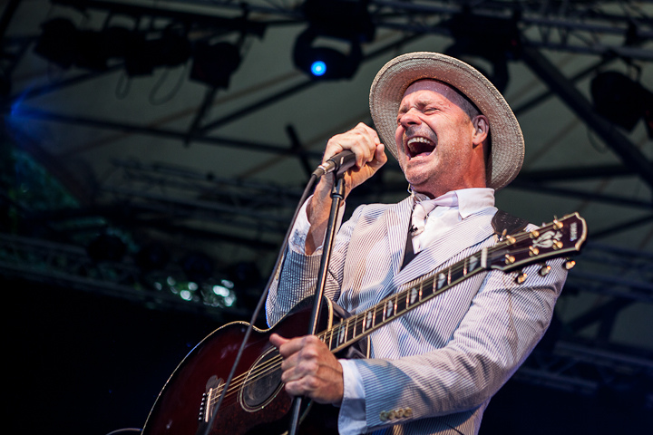 The Tragically Hip @ OLT Rivierenhof, picture 11, photographed by Dorien Goetschalckx - FrontView Magazine