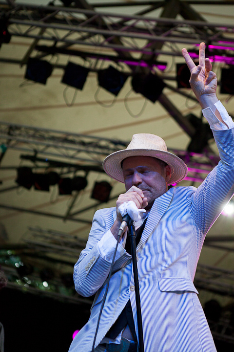 The Tragically Hip @ OLT Rivierenhof, picture 21, photographed by Dorien Goetschalckx - FrontView Magazine