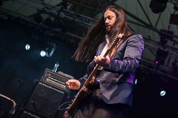 The Tragically Hip @ OLT Rivierenhof, picture 24, photographed by Dorien Goetschalckx - FrontView Magazine