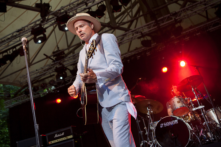 The Tragically Hip @ OLT Rivierenhof, picture 26, photographed by Dorien Goetschalckx - FrontView Magazine