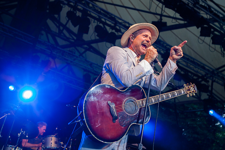 The Tragically Hip @ OLT Rivierenhof, picture 33, photographed by Dorien Goetschalckx - FrontView Magazine
