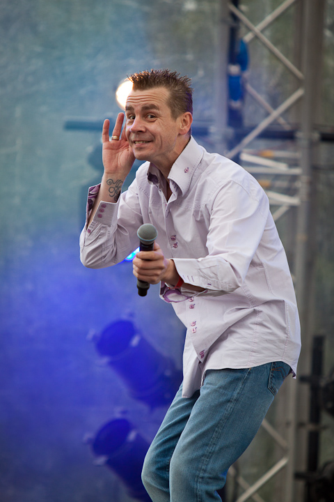 Sam gooris @ Pennenzakkenrock editie 2013, picture 1, photographed by Carine Wouters - FrontView Magazine