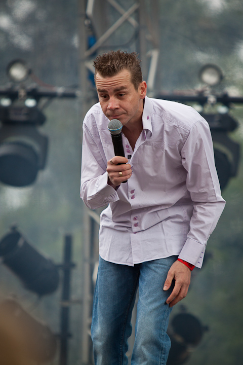 Sam gooris @ Pennenzakkenrock editie 2013, picture 10, photographed by Carine Wouters - FrontView Magazine