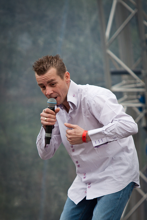 Sam gooris @ Pennenzakkenrock editie 2013, picture 13, photographed by Carine Wouters - FrontView Magazine