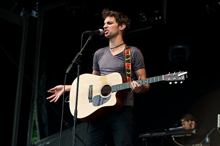 Arne Vanhaecke Genk on Stage 2013, picture 2, photographed by James Van Roosbroeck - FrontView Magazine