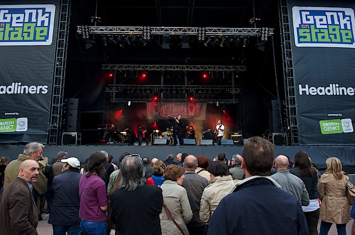 Clown Genk on Stage 2013, picture 7, photographed by James Van Roosbroeck - FrontView Magazine