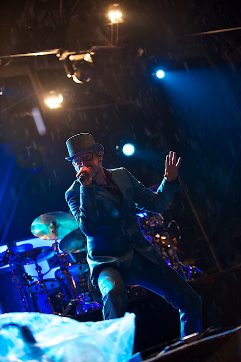 Les Truttes Genk on Stage 2013, picture 4, photographed by James Van Roosbroeck - FrontView Magazine