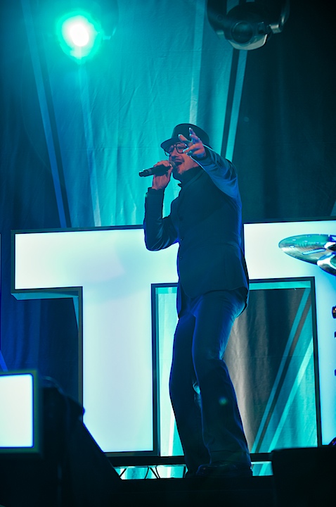 Les Truttes Genk on Stage 2013, picture 5, photographed by James Van Roosbroeck - FrontView Magazine