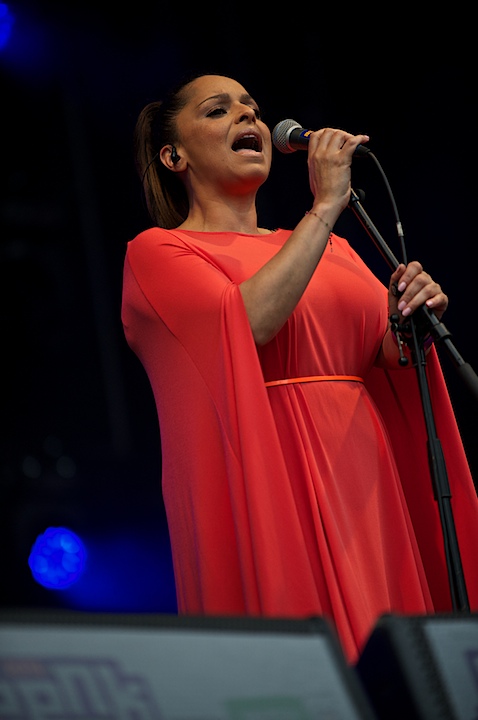 Sweet Coffee Genk on Stage 2013, picture 2, photographed by James Van Roosbroeck - FrontView Magazine