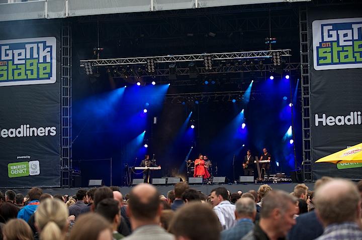 Sweet Coffee Genk on Stage 2013, picture 11, photographed by James Van Roosbroeck - FrontView Magazine