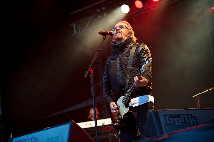 Umberto Tozzi Genk on Stage 2013, picture 1, photographed by James Van Roosbroeck - FrontView Magazine