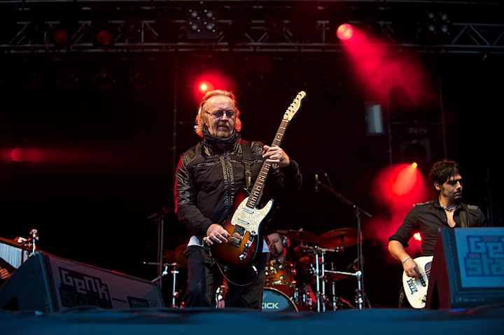 Umberto Tozzi Genk on Stage 2013, picture 8, photographed by James Van Roosbroeck - FrontView Magazine