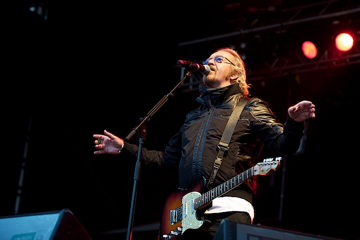 Umberto Tozzi Genk on Stage 2013, picture 9, photographed by James Van Roosbroeck - FrontView Magazine