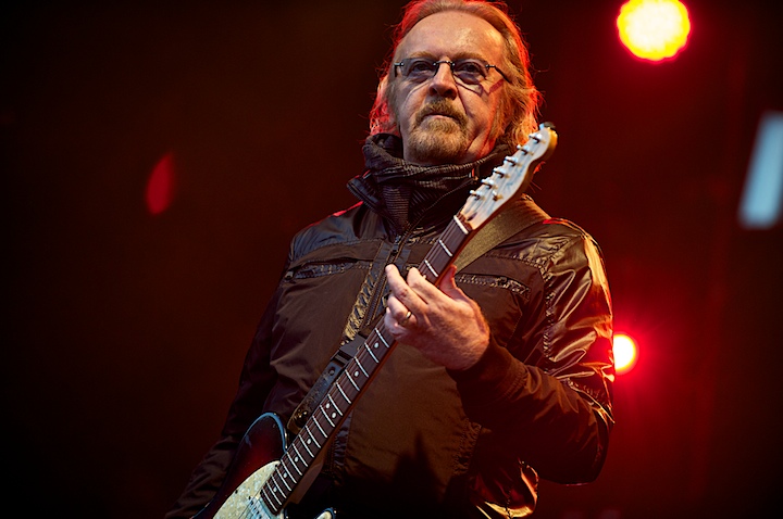 Umberto Tozzi Genk on Stage 2013, picture 10, photographed by James Van Roosbroeck - FrontView Magazine