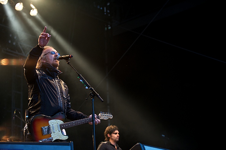 Umberto Tozzi Genk on Stage 2013, picture 12, photographed by James Van Roosbroeck - FrontView Magazine