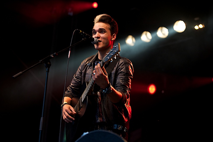 Yass Genk on Stage 2013, picture 1, photographed by James Van Roosbroeck - FrontView Magazine