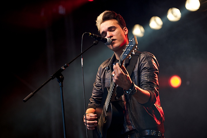 Yass Genk on Stage 2013, picture 4, photographed by James Van Roosbroeck - FrontView Magazine