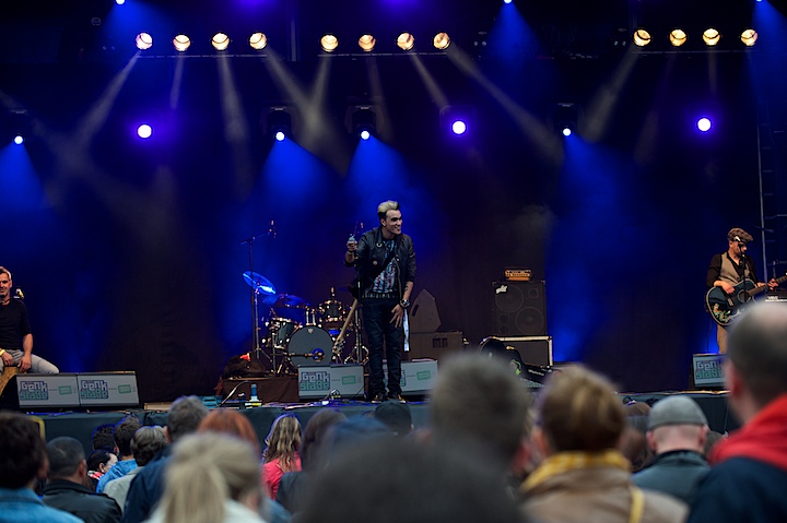 Yass Genk on Stage 2013, picture 7, photographed by James Van Roosbroeck - FrontView Magazine