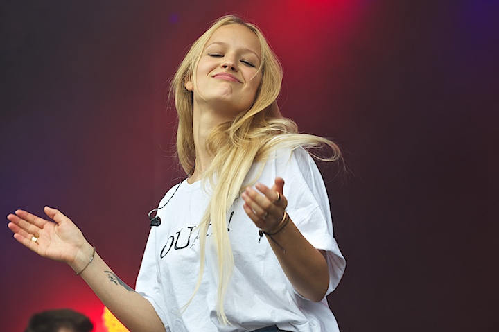 Jill Shaw Genk on Stage 2013, picture 6, photographed by James Van Roosbroeck - FrontView Magazine
