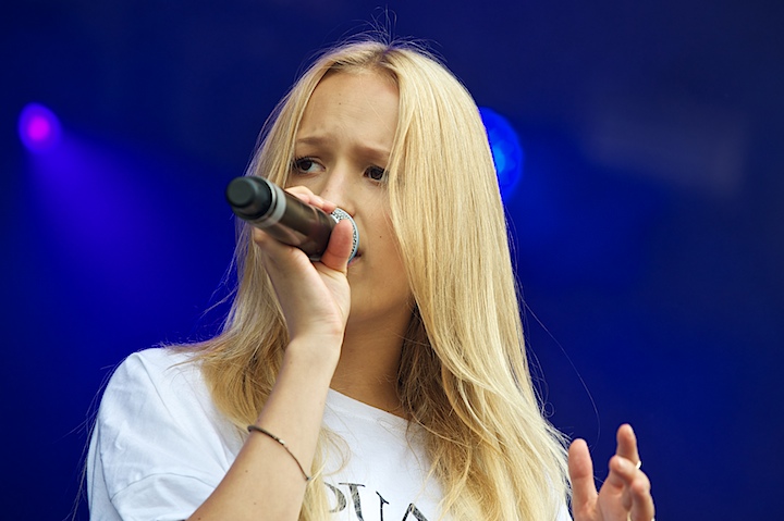 Jill Shaw Genk on Stage 2013, picture 8, photographed by James Van Roosbroeck - FrontView Magazine