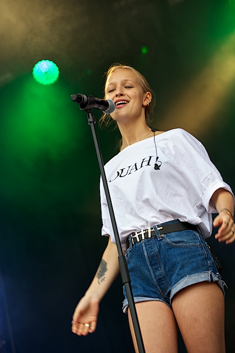 Jill Shaw Genk on Stage 2013, picture 14, photographed by James Van Roosbroeck - FrontView Magazine