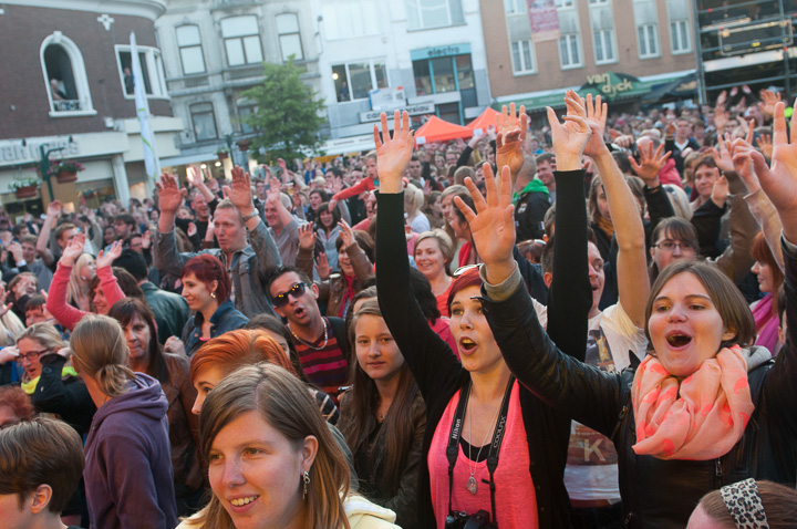 Kings of pop - Kanaalfeesten @ Willebroek, picture 5, photographed by FrontView Magazine