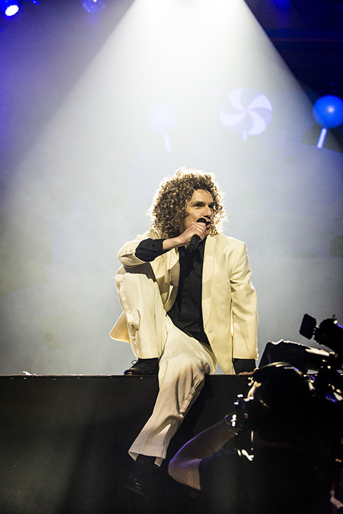 Q-Music De Foute Party 2013: podia, picture 14, photographed by Jonas Wallecan - FrontView Magazine