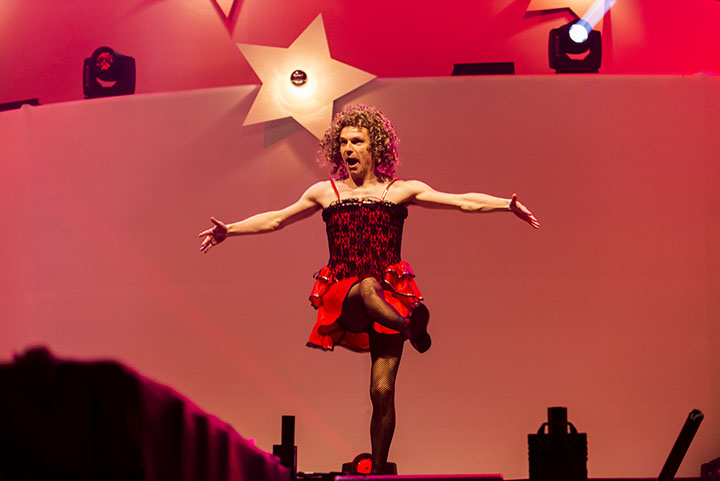 Q-Music De Foute Party 2013: podia, picture 41, photographed by Jonas Wallecan - FrontView Magazine
