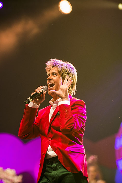 Q-Music De Foute Party 2013: podia, picture 46, photographed by Jonas Wallecan - FrontView Magazine