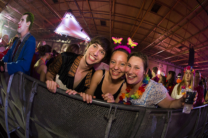 Q-Music De Foute Party 2013 : sfeer, picture 6, photographed by Jonas Wallecan - FrontView Magazine
