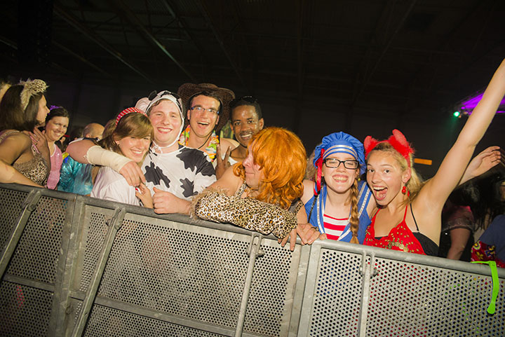 Q-Music De Foute Party 2013 : sfeer, picture 9, photographed by Jonas Wallecan - FrontView Magazine