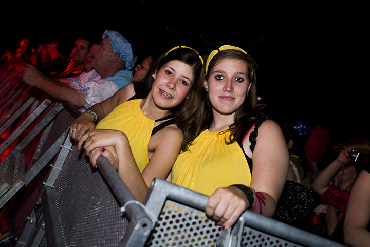 Q-Music De Foute Party 2013 : sfeer, picture 28, photographed by Jonas Wallecan - FrontView Magazine