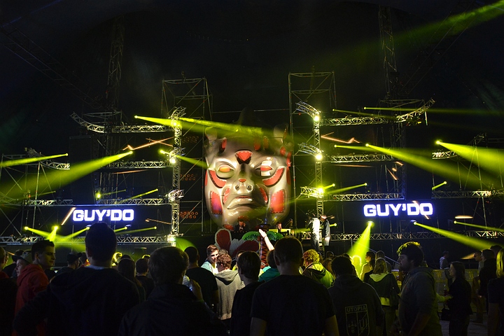 Sunrise Festival @ Lilse Bergen - Editie 2013 dag 1, picture 177, photographed by Tom Van Tongerloo - FrontView Magazine