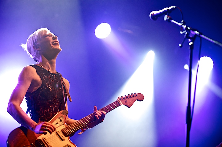 Trixie Whitley Genk on Stage 2013, picture 19, photographed by James Van Roosbroeck - FrontView Magazine