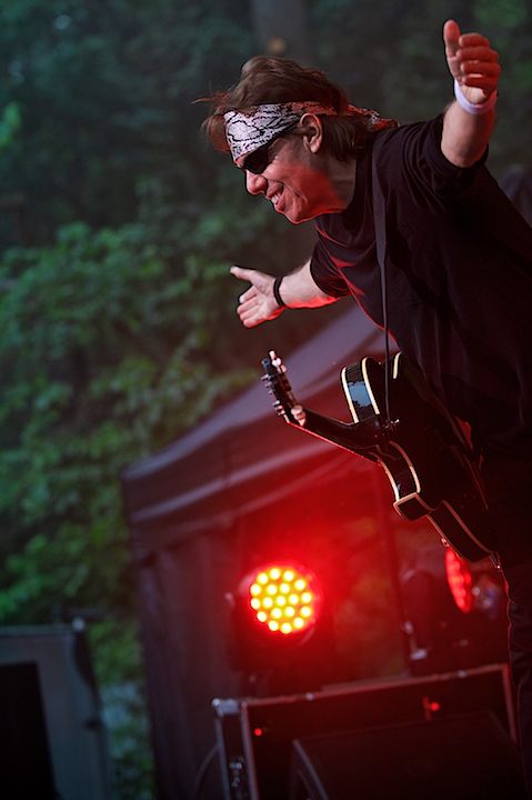 George Thorogood and The Destroyers @ OLT Rivierenhof, picture 7, photographed by James Van Roosbroeck - FrontView Magazine