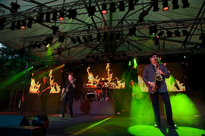 George Thorogood and The Destroyers @ OLT Rivierenhof, picture 24, photographed by James Van Roosbroeck - FrontView Magazine