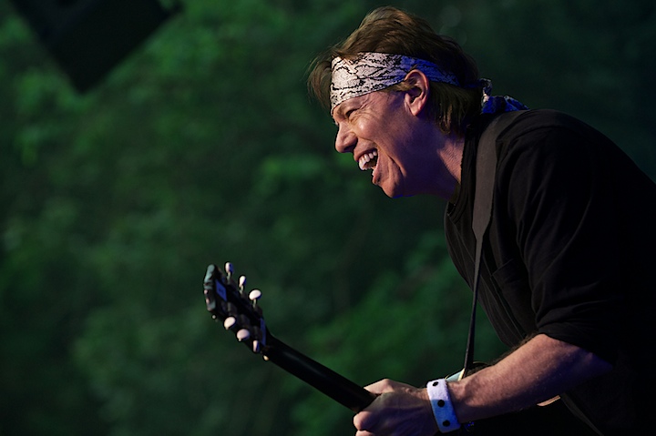 George Thorogood and The Destroyers @ OLT Rivierenhof, picture 26, photographed by James Van Roosbroeck - FrontView Magazine
