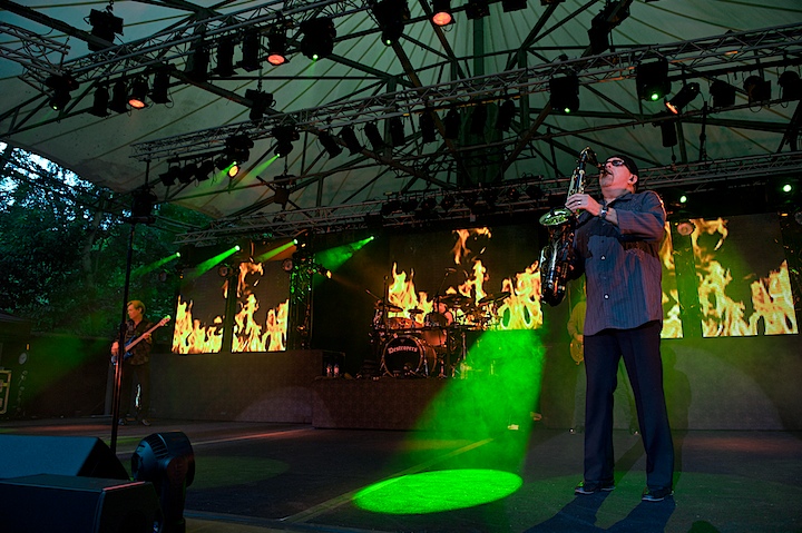 George Thorogood and The Destroyers @ OLT Rivierenhof, picture 29, photographed by James Van Roosbroeck - FrontView Magazine